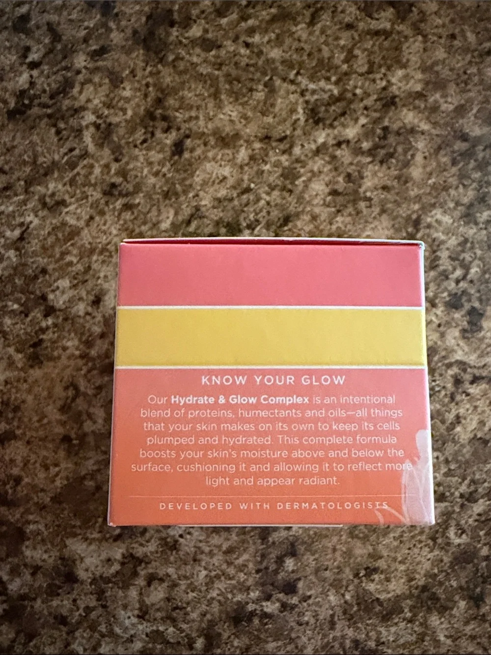 Burt's Bees Truly Glowing Gel Cream - Peach & White
